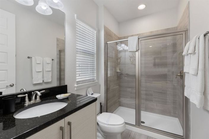 Image No.27-6 Bed House for sale