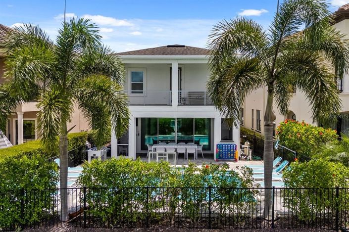 Image No.41-6 Bed House for sale