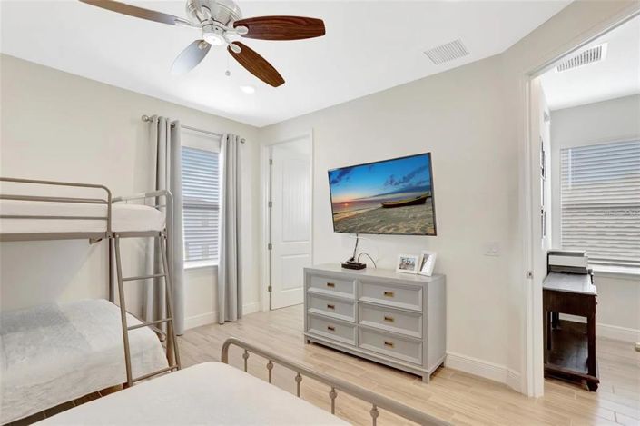 Image No.25-4 Bed House for sale