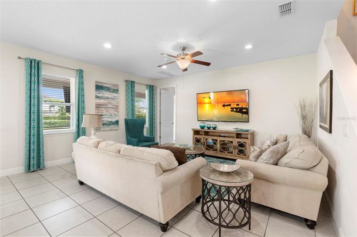 Image No.30-8 Bed House for sale