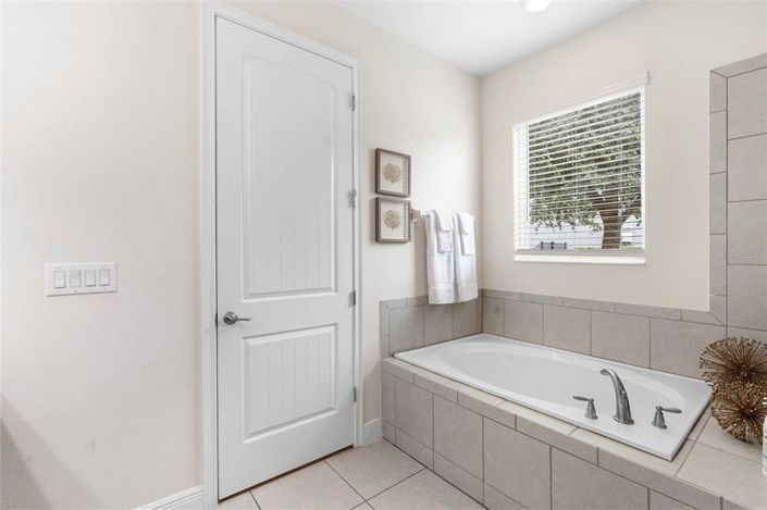 Image No.39-8 Bed House for sale