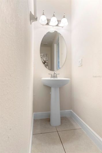 Image No.42-8 Bed House for sale