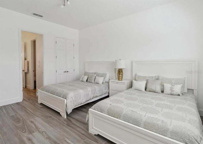 Image No.11-4 Bed House for sale