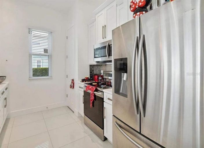 Image No.8-4 Bed House for sale