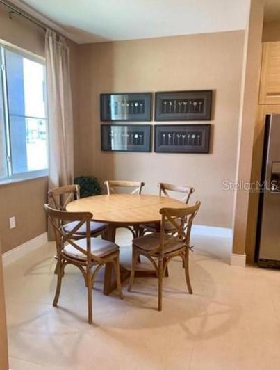 Image No.2-4 Bed Townhouse for sale