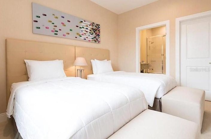 Image No.27-4 Bed Townhouse for sale