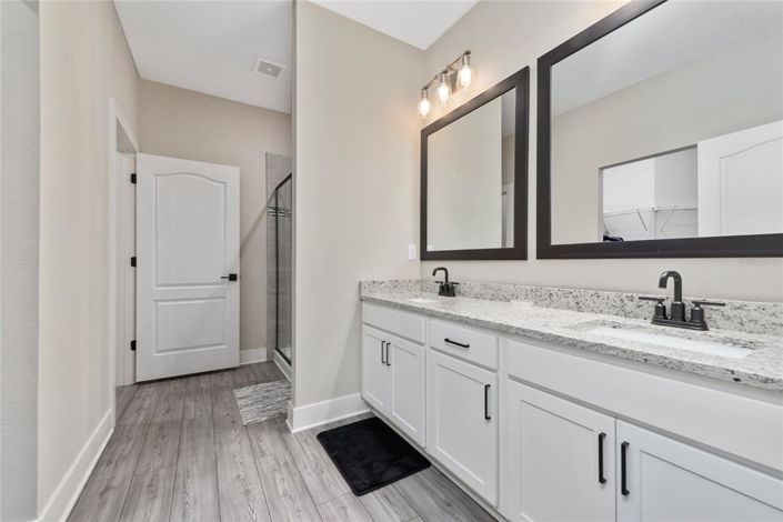 Image No.15-Propriété de 4 chambres à vendre à Reunion