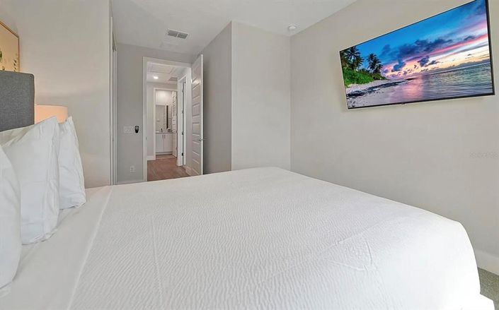 Image No.11-3 Bed Townhouse for sale