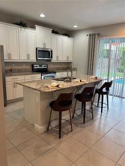 Image No.12-6 Bed House for sale