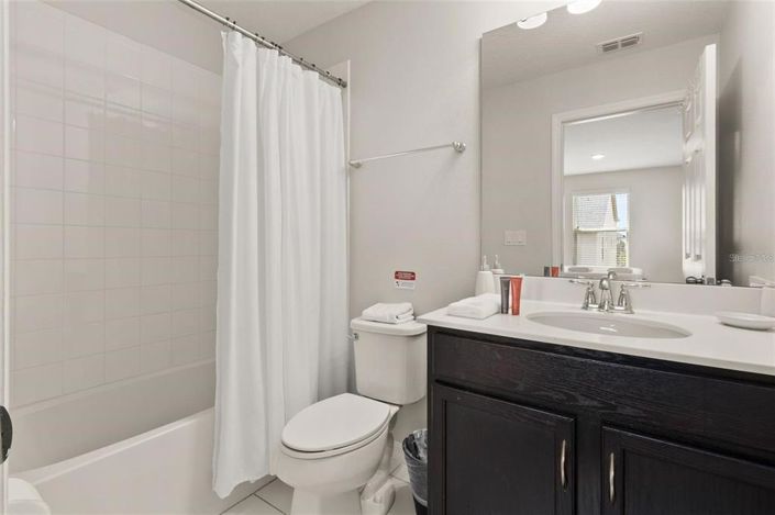 Image No.28-3 Bed Townhouse for sale