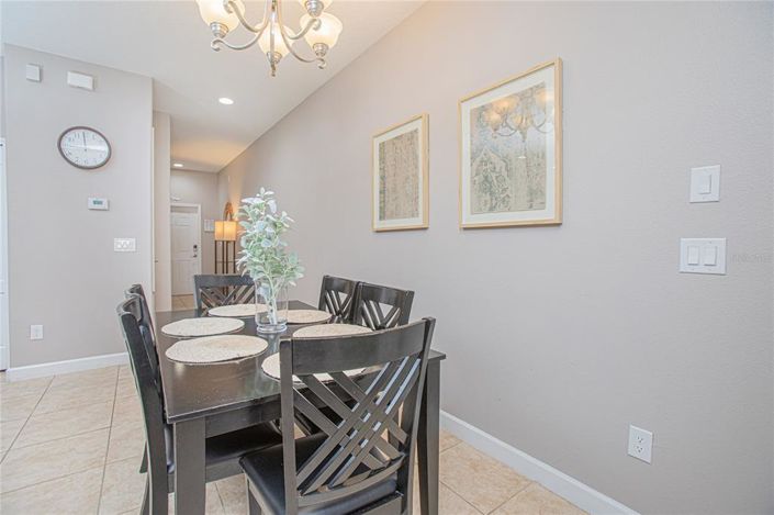 Image No.12-4 Bed Townhouse for sale