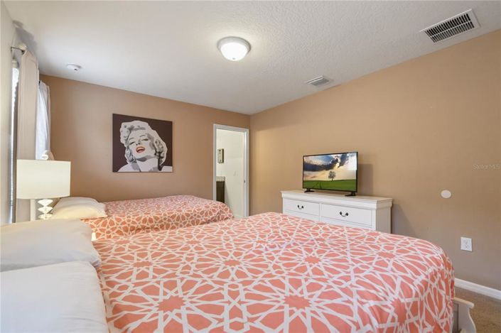 Image No.29-8 Bed House for sale