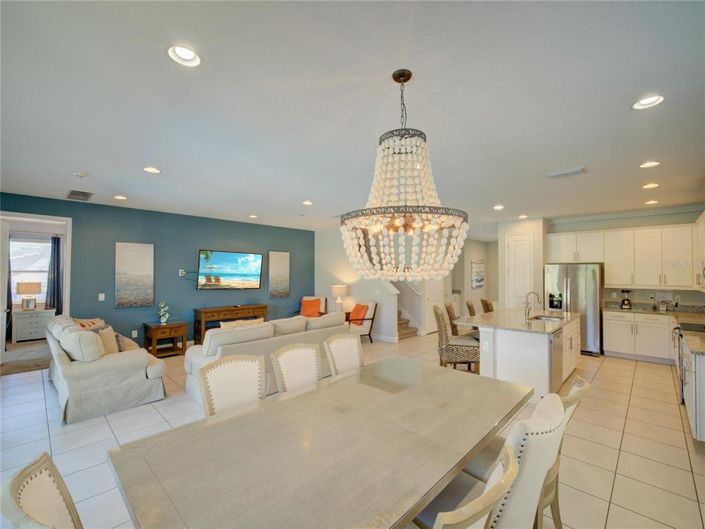 Image No.6-8 Bed House for sale