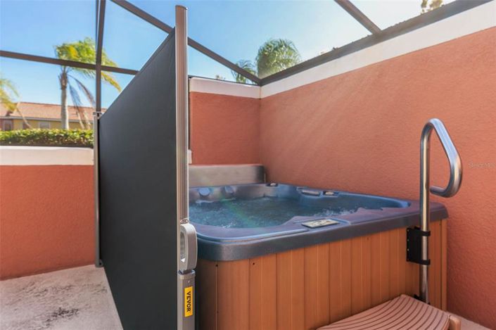 Image No.20-2 Bed Townhouse for sale