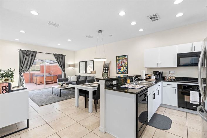 Image No.7-2 Bed Townhouse for sale