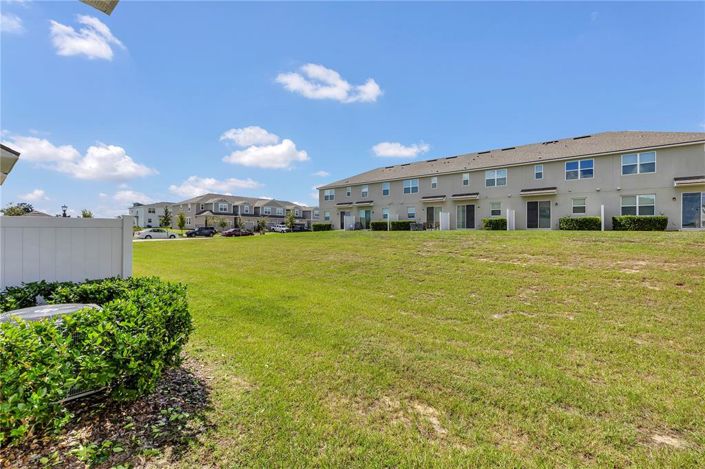 Image No.18-3 Bed Townhouse for sale