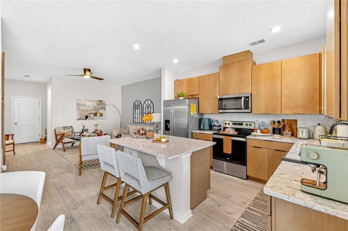 Image No.8-3 Bed Townhouse for sale