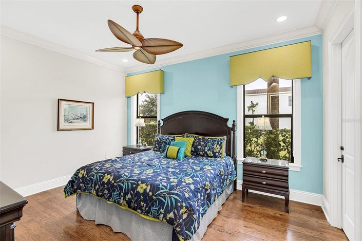 Image No.19-5 Bed House for sale