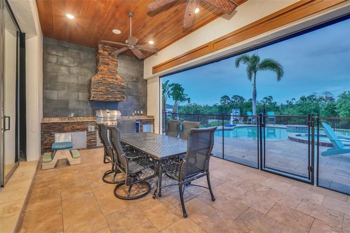 Image No.34-5 Bed House for sale