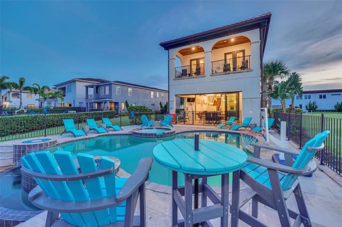 Image No.44-5 Bed Property for sale