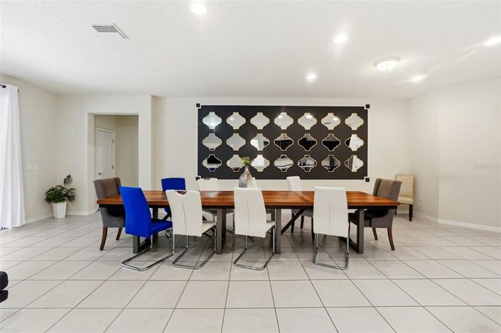 Image No.12-8 Bed House for sale