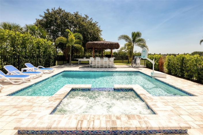 Image No.37-6 Bed Property for sale