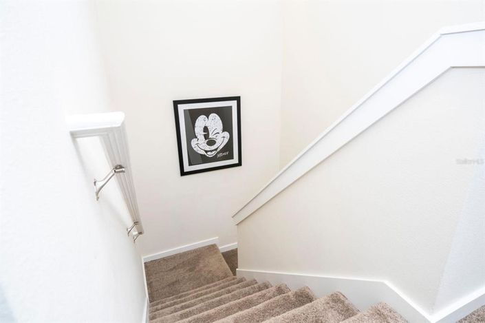 Image No.18-5 Bed Townhouse for sale