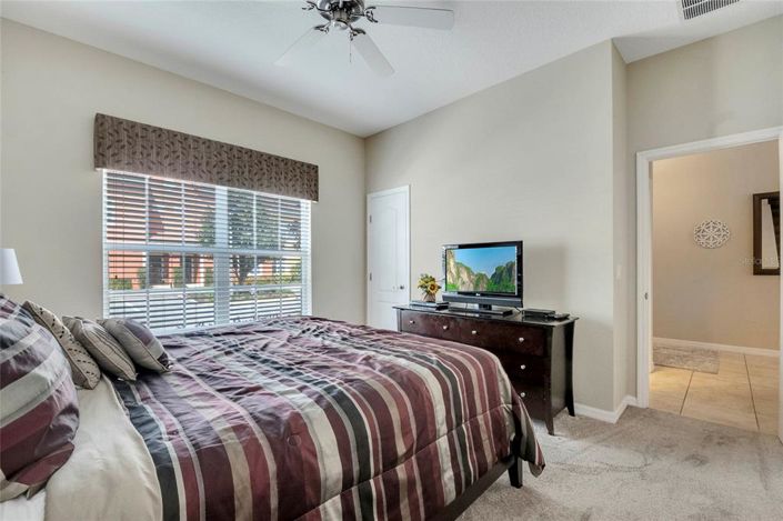 Image No.11-4 Bed Townhouse for sale