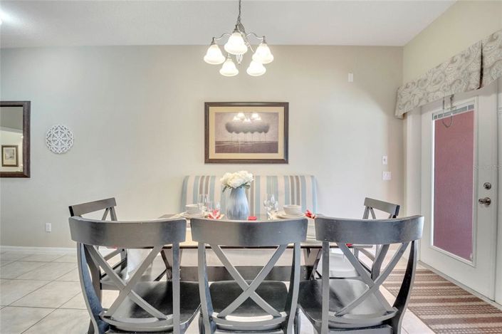 Image No.19-4 Bed Townhouse for sale