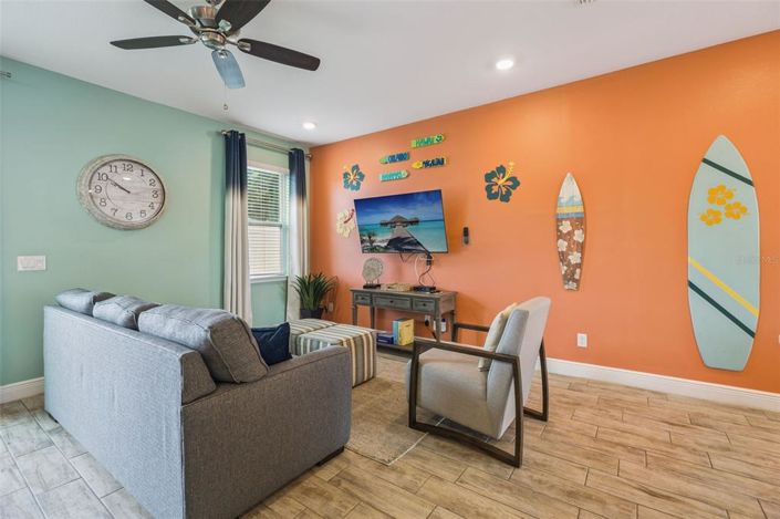 Image No.15-2 Bed Townhouse for sale