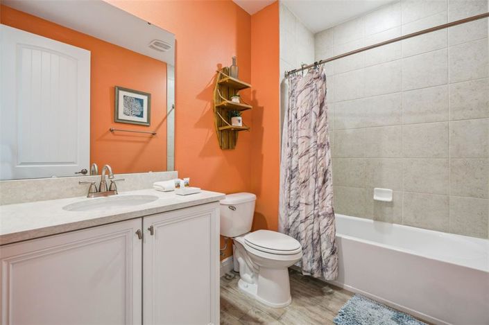 Image No.28-2 Bed Townhouse for sale