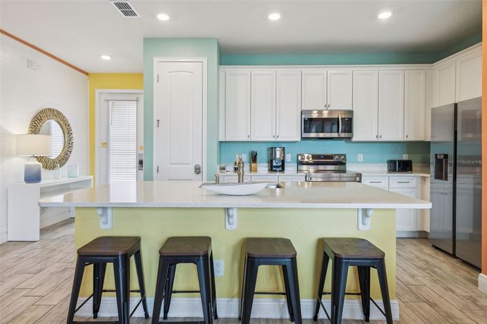 Image No.9-2 Bed Townhouse for sale