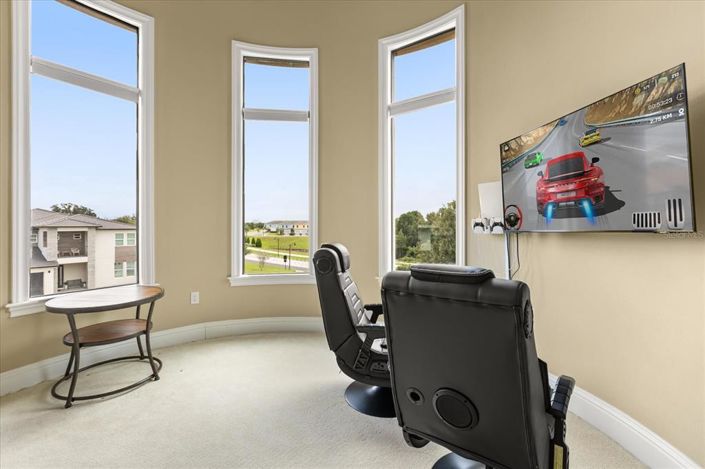 Image No.10-6 Bed House for sale