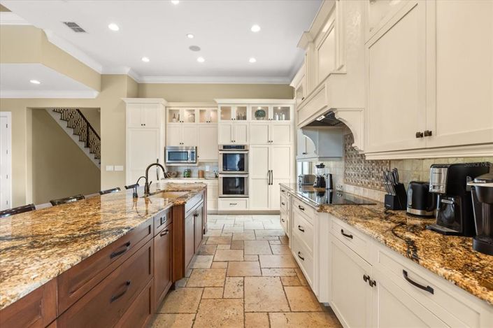 Image No.16-6 Bed House for sale