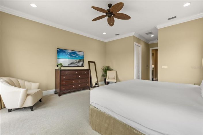Image No.23-6 Bed House for sale