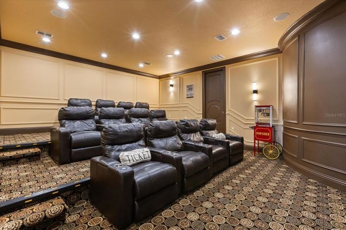Image No.26-6 Bed House for sale