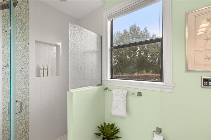 Image No.56-6 Bed House for sale