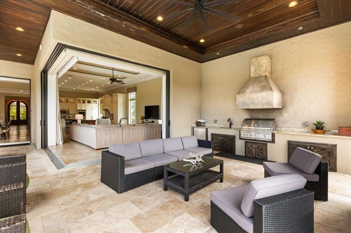 Image No.58-6 Bed House for sale