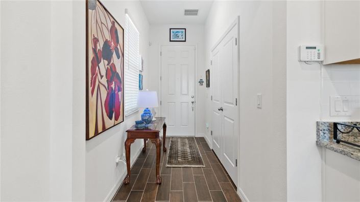 Image No.10-2 Bed Villa for sale