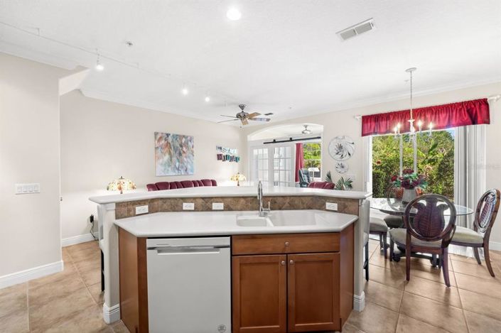 Image No.4-3 Bed Townhouse for sale