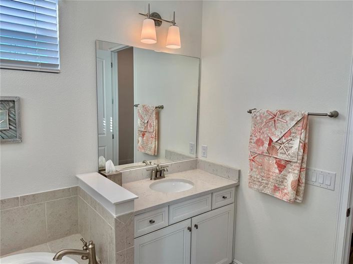 Image No.21-4 Bed House for sale