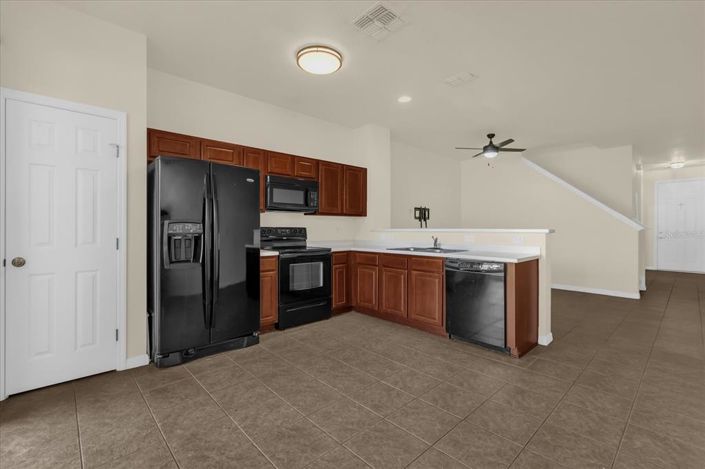 Image No.11-3 Bed Townhouse for sale