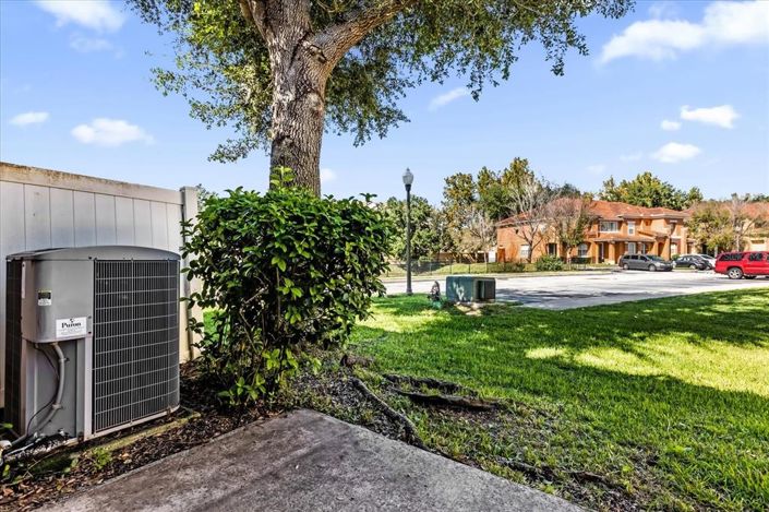 Image No.20-3 Bed Townhouse for sale