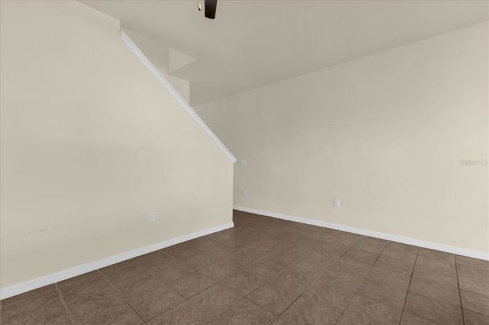 Image No.8-3 Bed Townhouse for sale