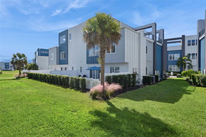 Image No.32-5 Bed Apartment for sale