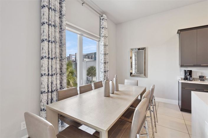 Image No.8-5 Bed Apartment for sale