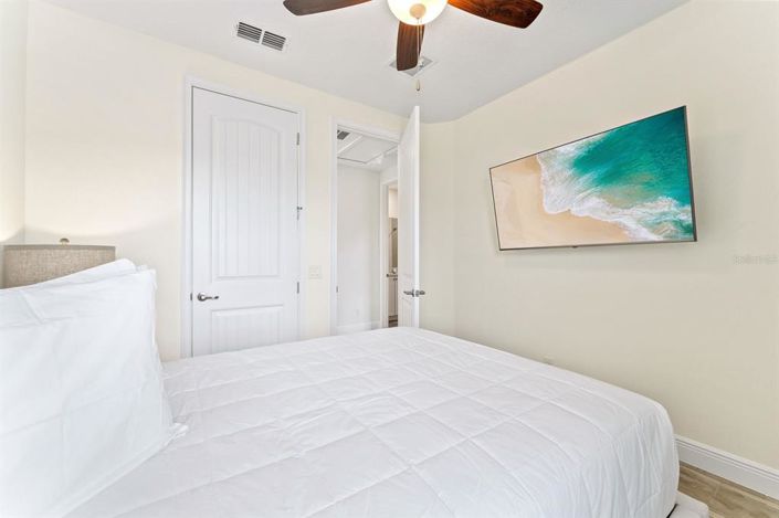 Image No.22-4 Bed Townhouse for sale