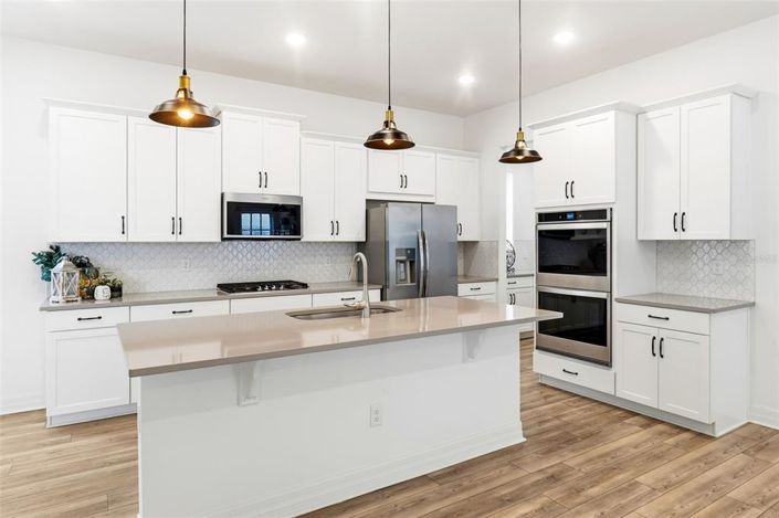 Image No.19-4 Bed House for sale