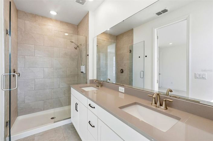 Image No.32-4 Bed House for sale