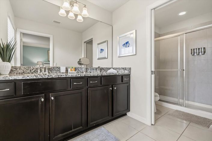 Image No.14-6 Bed Property for sale